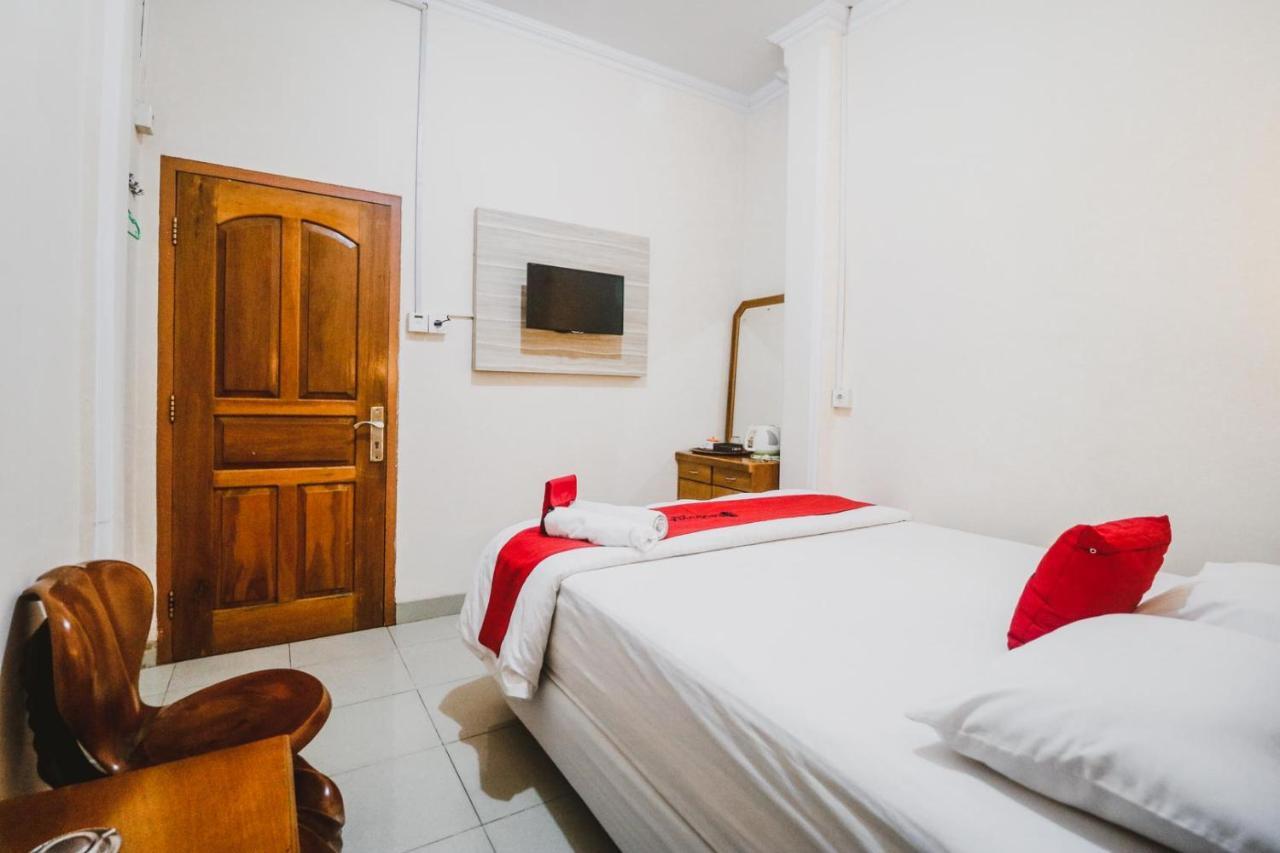 Reddoorz Plus Near Wtc Batanghari Mall Tanjungjohor Ngoại thất bức ảnh
